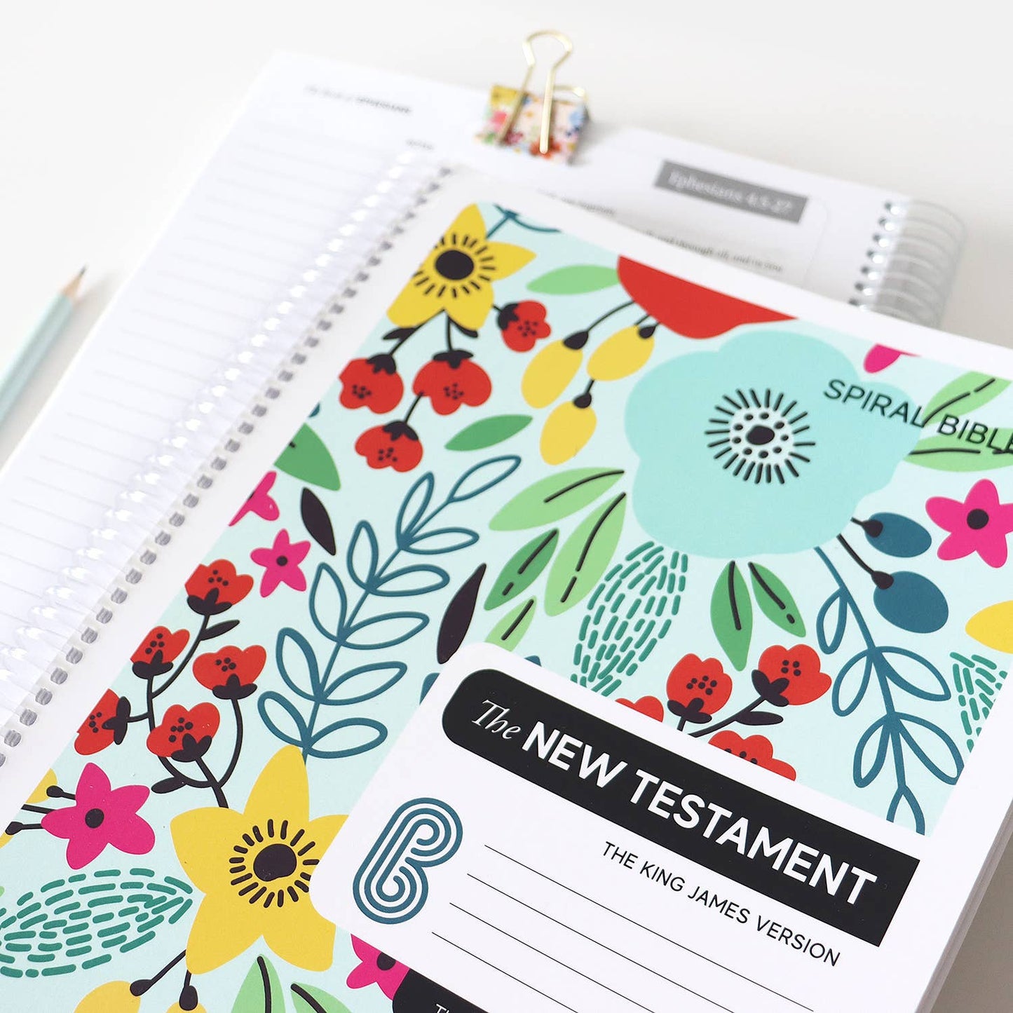 Spiral Bible - Spiral Bible™ - KJV New Testament - Field of Flowers